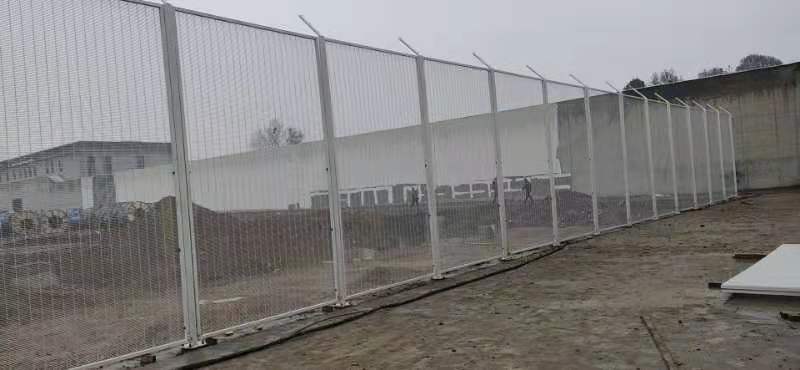 監(jiān)獄周界圍墻金屬隔離網(wǎng)