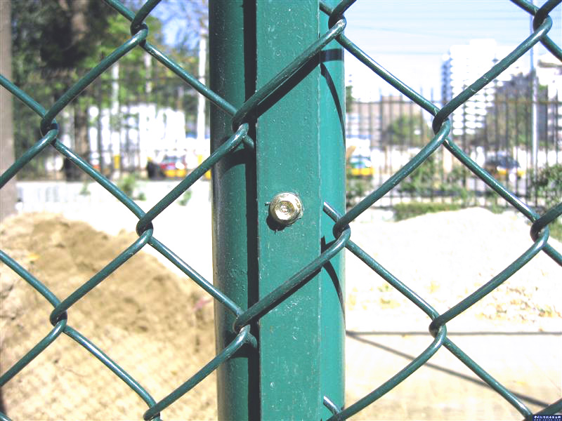 籃球場運動場圍網(wǎng)施工流程及注意事項