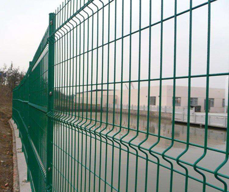 三角折彎護(hù)欄網(wǎng)